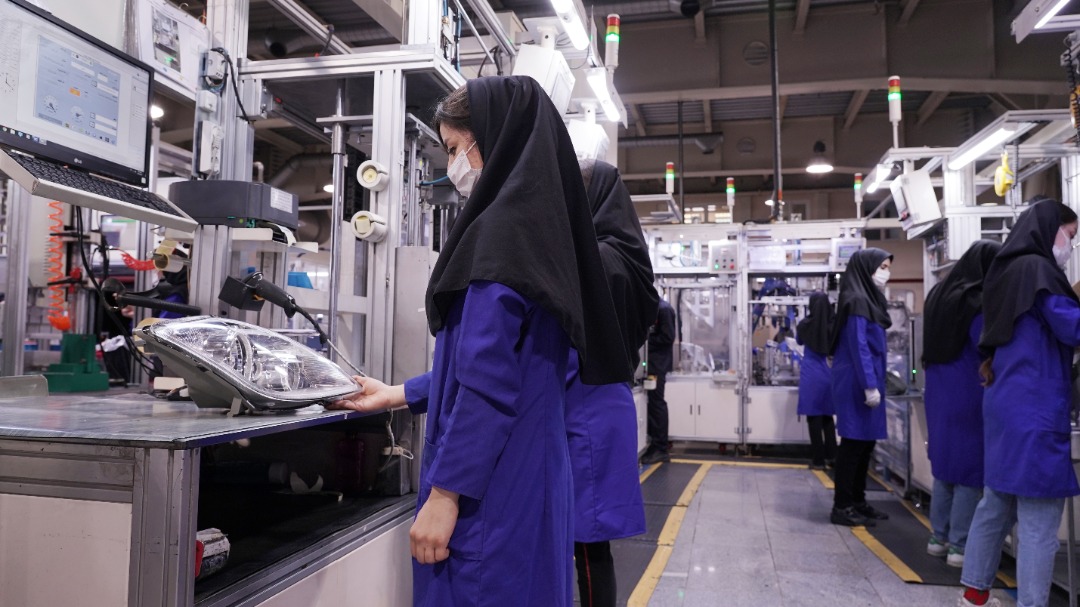 بومی سازی قطعات هایتک مانند ACU و ECU با همت و تلاش متخصصان و مهندسان ایرانی در شرکت کروز